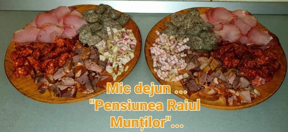 Pensiunea Raiul Muntilor Sebiş Exterior foto