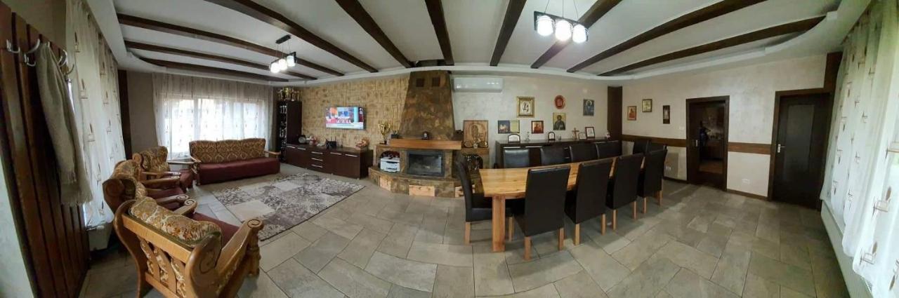 Pensiunea Raiul Muntilor Sebiş Exterior foto