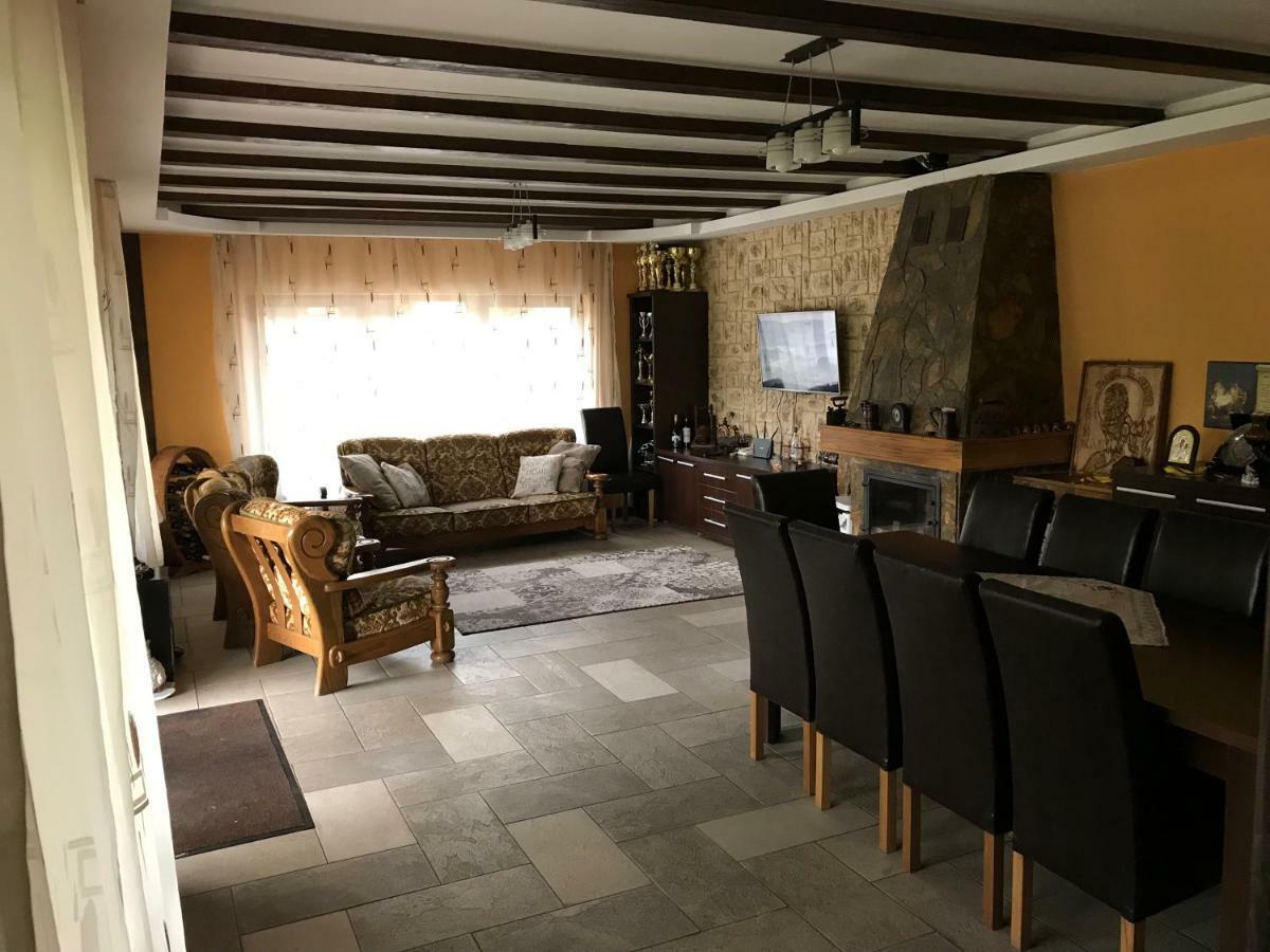 Pensiunea Raiul Muntilor Sebiş Exterior foto